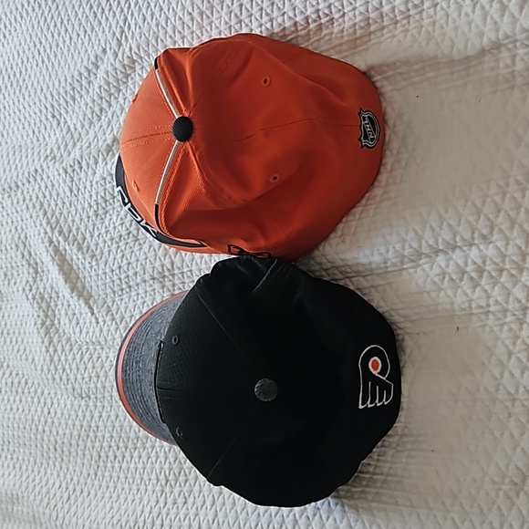 Philadelphia Flyers Caps - Picture 3 of 4